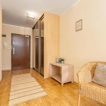 Margi Brandy - Gaja Appartement