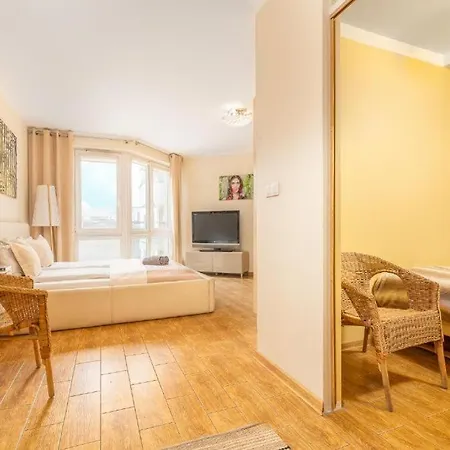 Margi Brandy - Gaja Appartement *