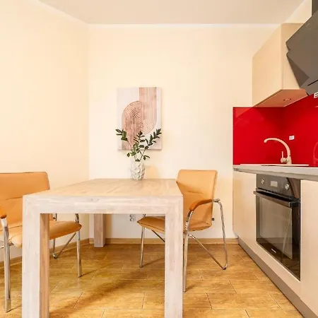 Margi Brandy - Gaja Appartement